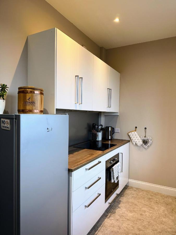5 Bedroom Central Penthouse Apartment エディンバラ エクステリア 写真