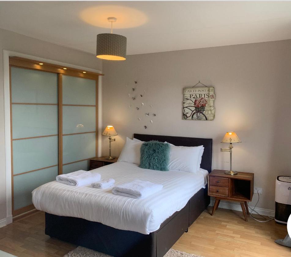 5 Bedroom Central Penthouse Apartment エディンバラ エクステリア 写真