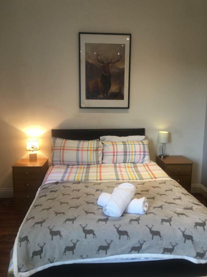 5 Bedroom Central Penthouse Apartment エディンバラ エクステリア 写真